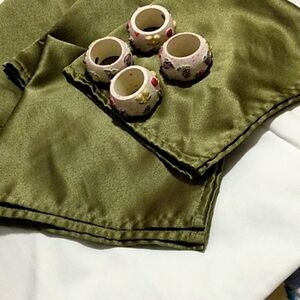 Set of 4 napkins 4 rings